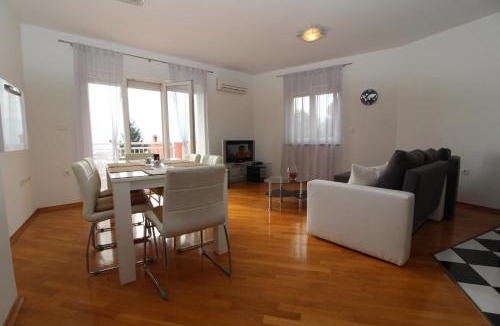 Cikovici Apartment | Apartments Adria Blue