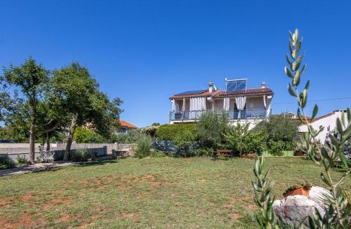 Milovcici Apartment | Apartments Aki