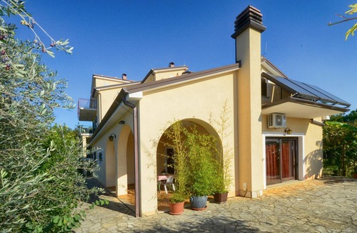 Valica Apartment | Apartments Albina Valiza (79179-A1) - Umag