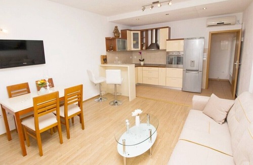 Pisak Apartment | Apartments Alexadrina, (10459), Pisak, Croatia