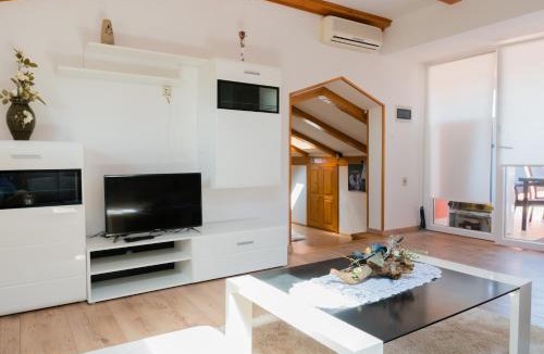 Crveni Vrh Apartment | Apartments Alma