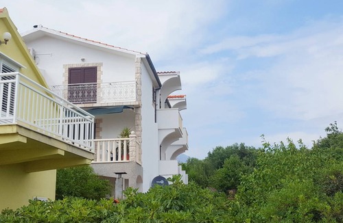 Sucuraj Cabin | Apartments and rooms Mira Room