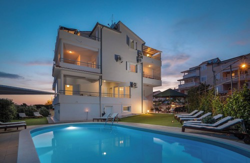 Vodice Apartment | Apartments Arausa with Pool