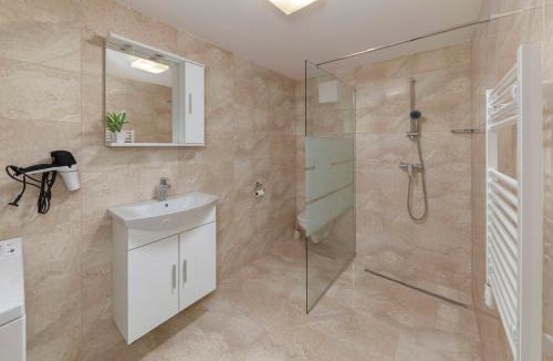 Siska District Apartment | Apartments Berni