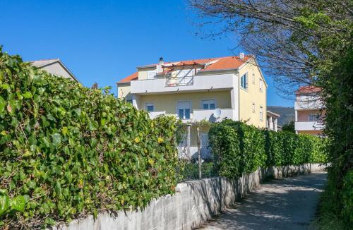 Kastel Stafilic Apartment | Apartments by the sea Kastel Stafilic, Kastela - 21145