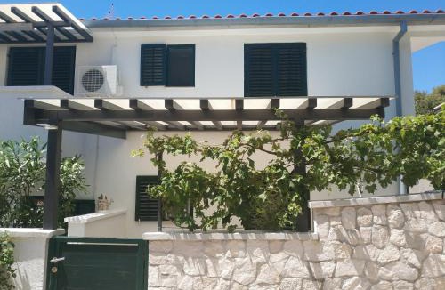 Milna Apartment | Apartments by the sea Milna, Vis - 21183