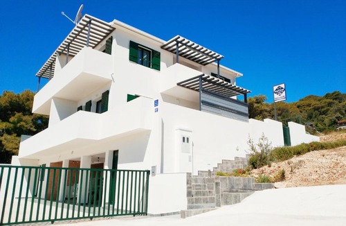 Milna Apartment | Apartments by the sea Milna, Vis - 21184