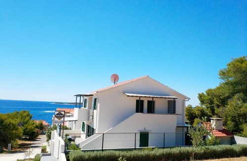 Milna Apartment | Apartments by the sea Milna, Vis - 21184