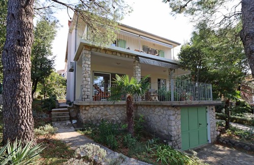 Omisalj Apartment | Apartments by the sea Omisalj, Krk - 5298