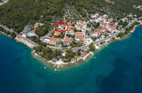 Poljica Apartment | Apartments by the sea Poljica, Trogir - 11103