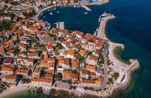 Postira Apartment | Apartments by the sea Postira, Brac - 12291