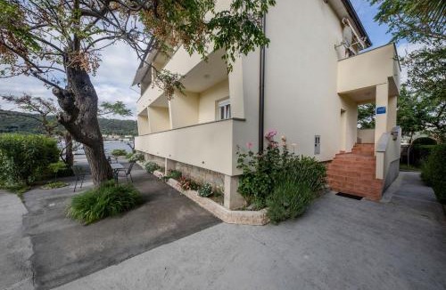 Supetarska Draga Apartment | Apartments by the sea Supetarska Draga - Donja, Rab - 11769