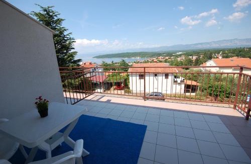 Njivice Apartment | Apartments Dida by El-Pi Tours