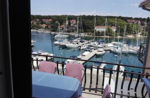 Vrboska Apartment | Apartments Dora, with a beautiful view of the bay, near the sea and center