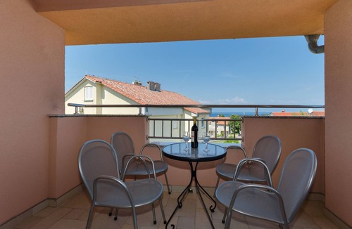 Malinska-Dubasnica Apartment | Apartments Dunja