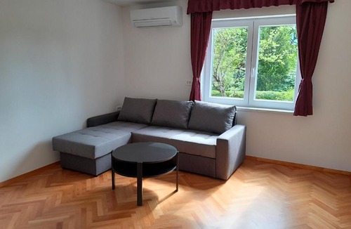Radovljica Apartment | Apartments Field Flower