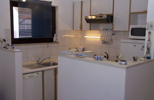Mirce Apartment | Apartments Frano (12151-A2) - Mirca - island Brac