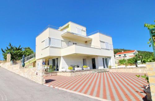 Drace Apartment | Apartments Gusti - Studio Apartment with Terrace and Sea View