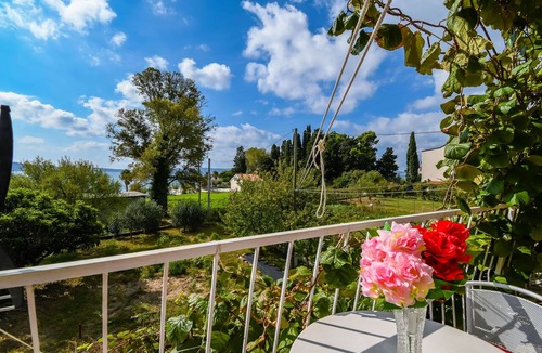 Kastel Gomilica Apartment | Apartments Helios (91521-A1) - Kastel Gomilica