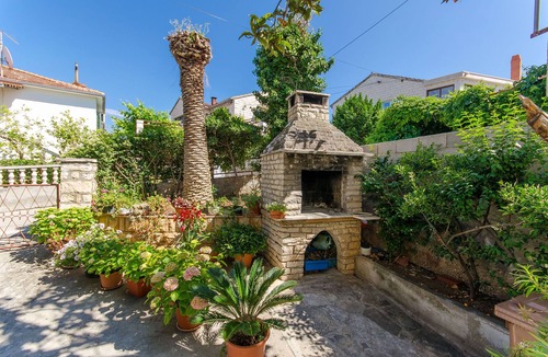 Supetar Apartment | Apartments Kata (56821-A2) - Supetar - island Brac