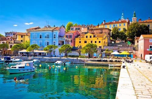 Volosko Apartment | Apartments In Te Domine Speravi Volosko, Opatija