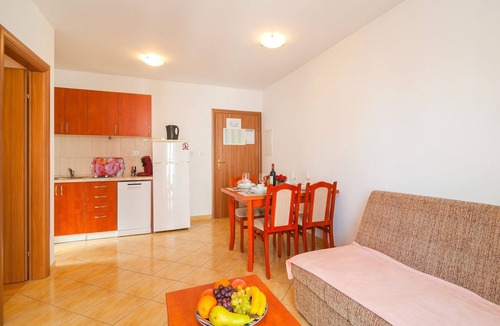 Supetar Apartment | Apartments Island Beat - One Bedroom Apartment with Balcony and Sea View (A7) (ST)