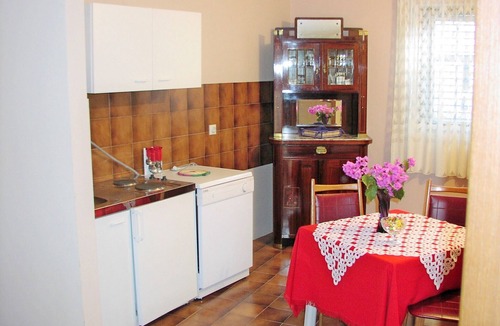 Cove Rogacic Apartment | Apartments Ivo, (12778), Vis, Croatia