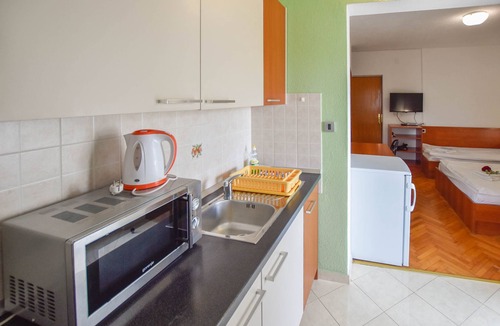 Pakostane Apartment | Apartments Jacqueline (81301-A3) - Pakostane