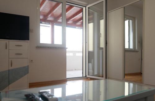 Novigrad Apartment | Apartments Jasna 4