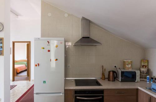 Mlini Apartment | Apartments Kisic - Two-Bedroom Apartment with Balcony and Sea View potkrovlje