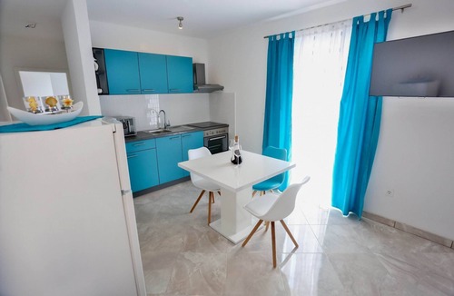 Sutivan Apartment | Apartments Lenka - One Bedroom Apartment with Balcony and garden View A1
