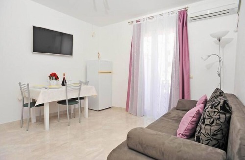 Sutivan Apartment | Apartments Lenka - One Bedroom Apartment with Balcony and garden View A2