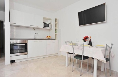 Sutivan Apartment | Apartments Lenka - One Bedroom Apartment with Balcony and garden View A2
