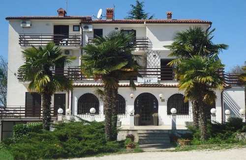 Valica Apartment | Apartments Lion (11223-A2) - Umag