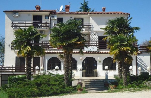 Valica Apartment | Apartments Lion (11223-A3) - Umag