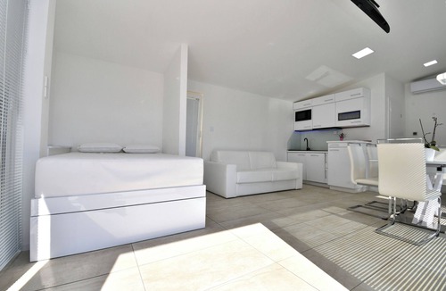 Mihotici Apartment | Apartments Lux With Pool