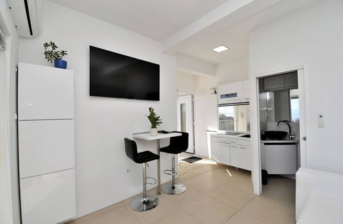 Mihotici Apartment | Apartments Lux With Pool