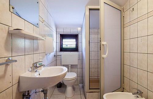 Pasadur Apartment | Apartments Malo Lago - One-Bedroom Apartment with Balcony and Sea View - Attic Apartment 3