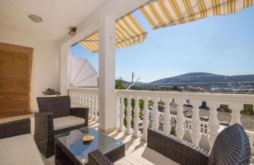 Vinisce Apartment | Apartments Mari