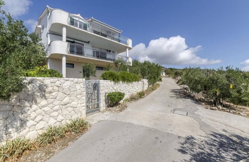 Sevid Apartment | Apartments Mil (103931-A2) - Sevid