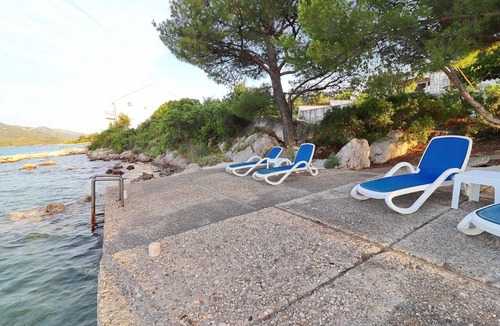 Hodilje Apartment | Apartments More & Ja - One Bedroom Apartment with Terrace and Sea View (1. istok)