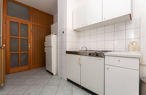 Dugi Rat Apartment | Apartments Near Beach (90351-A3) - Dugi Rat
