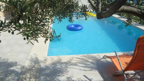 Okrug Donji Apartment | Apartments Niana with heated swimingpool