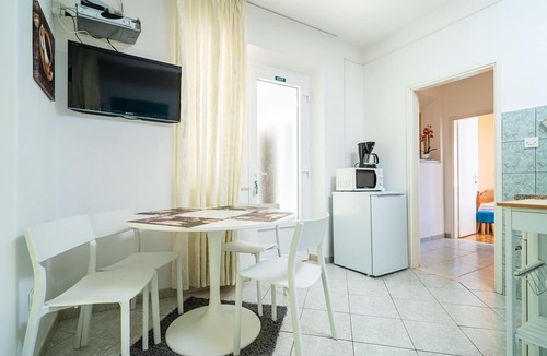 Lumbarda Apartment | Apartments Nikolina (LU) - One-Bedroom Apartment with Balcony
