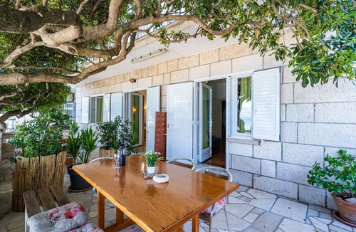 Lumbarda Apartment | Apartments Nikolina (LU) - Two-Bedroom Apartment with Terrace