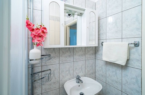 Lumbarda Apartment | Apartments Nikolina (LU) - Two-Bedroom Apartment with Balcony