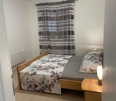 Njivice Apartment | Apartments Njivice Bajcic