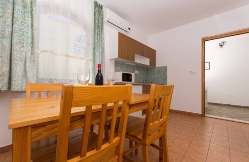 Okrug Gornji Apartment | Apartments Pero (55271-A3) - Okrug Gornji (Ciovo)