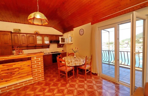 Brna Apartment | Apartments Peselj-One Bedroom Apartment with Balcony and Sea View (2)