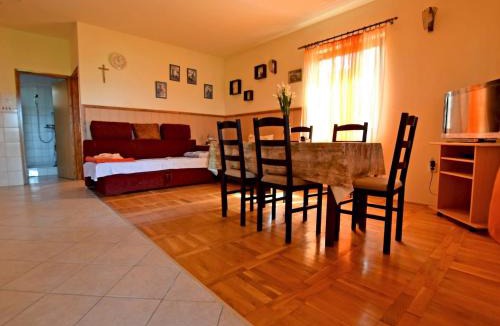 Starigrad Apartment | Apartments Pinka